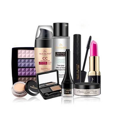 彩妝與衛(wèi)生用品的雙重奏 現(xiàn)代美妝產品的安全與品質